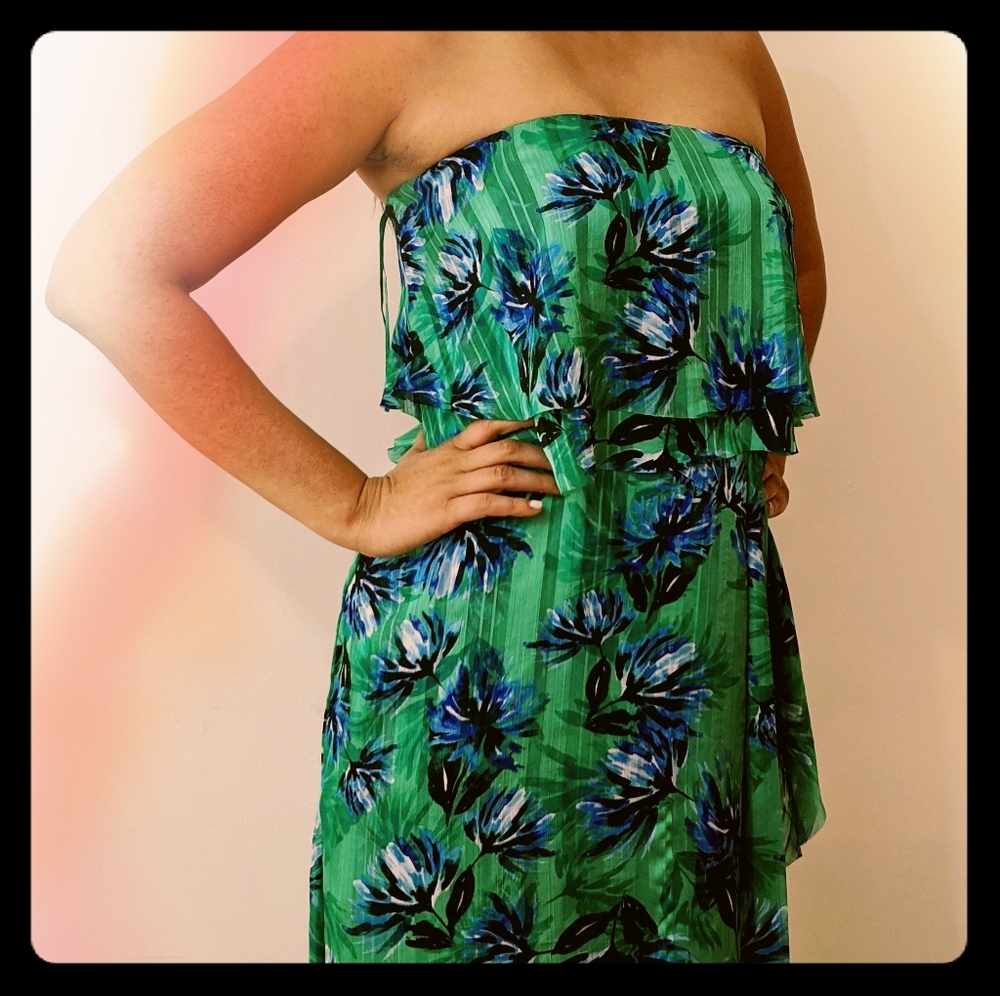 💚 Banana Republic strapless dress. Worn once